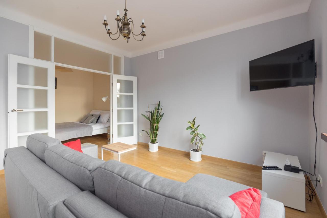 Metro Raclawicka Red Apartment Варшава Экстерьер фото