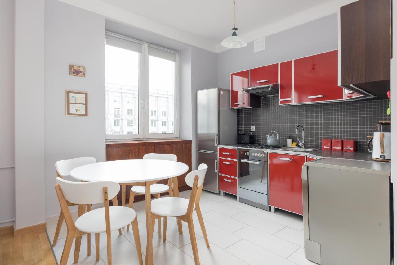 Metro Raclawicka Red Apartment Варшава Экстерьер фото